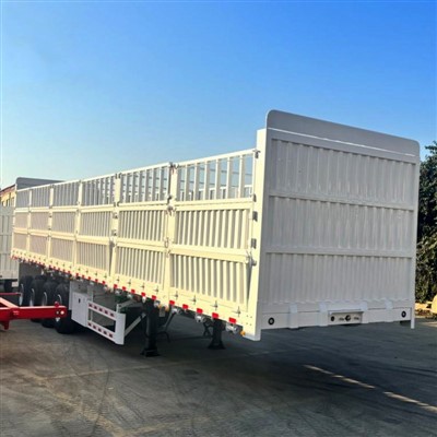 LKW-Karosserie mit Planenseite